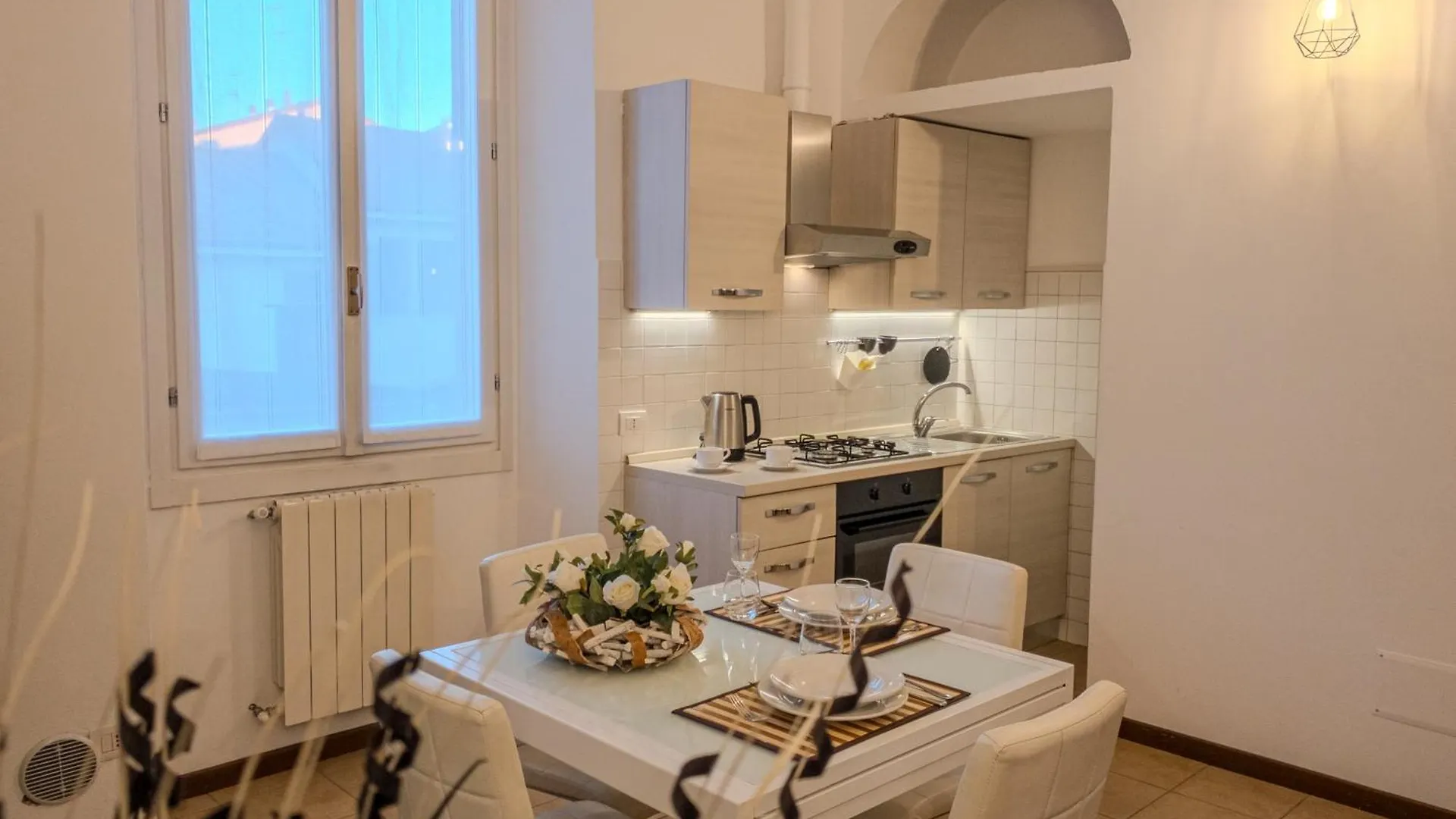 Ferienwohnung La Ringhiera Fiorita - 101 - 1 Min Centro Storico Monza Italien